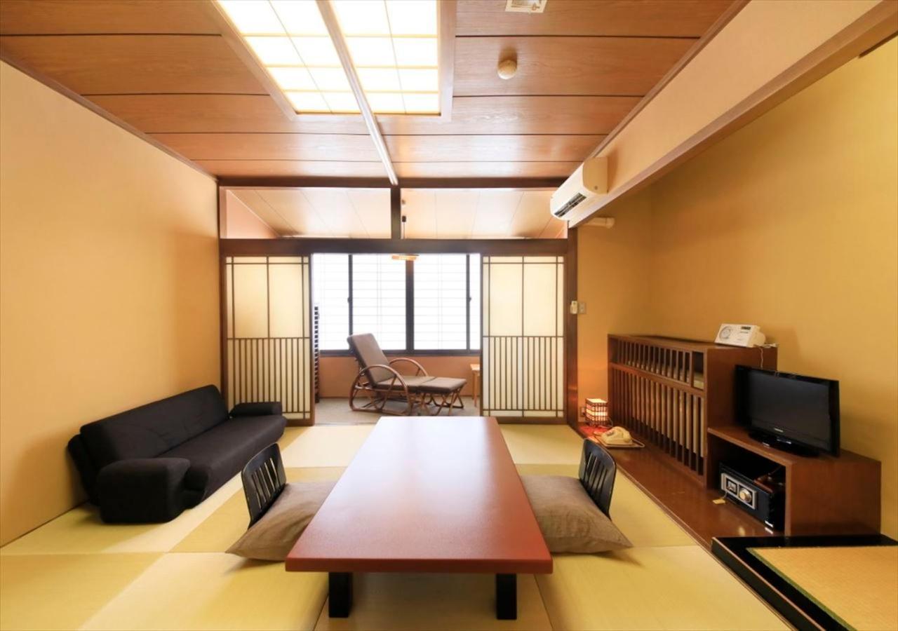 Saikatei Jidaiya Hotel Kaminoyama Kamer foto