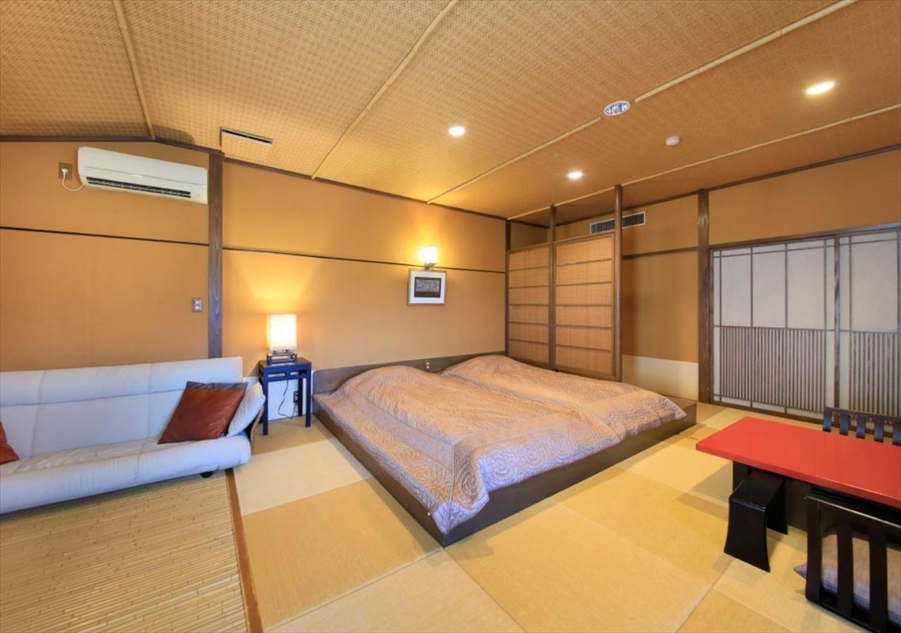Saikatei Jidaiya Hotel Kaminoyama Kamer foto