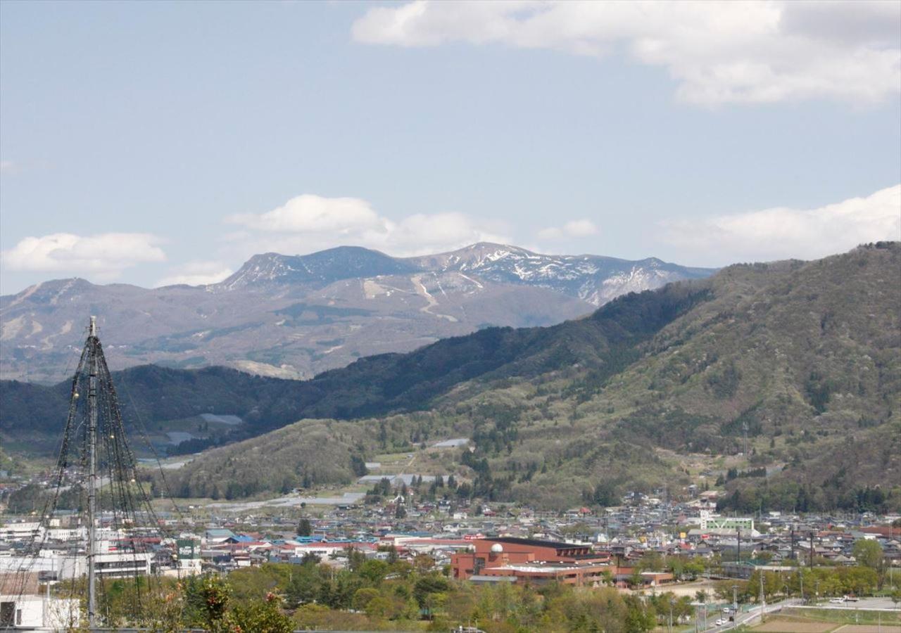 Saikatei Jidaiya Hotel Kaminoyama Buitenkant foto